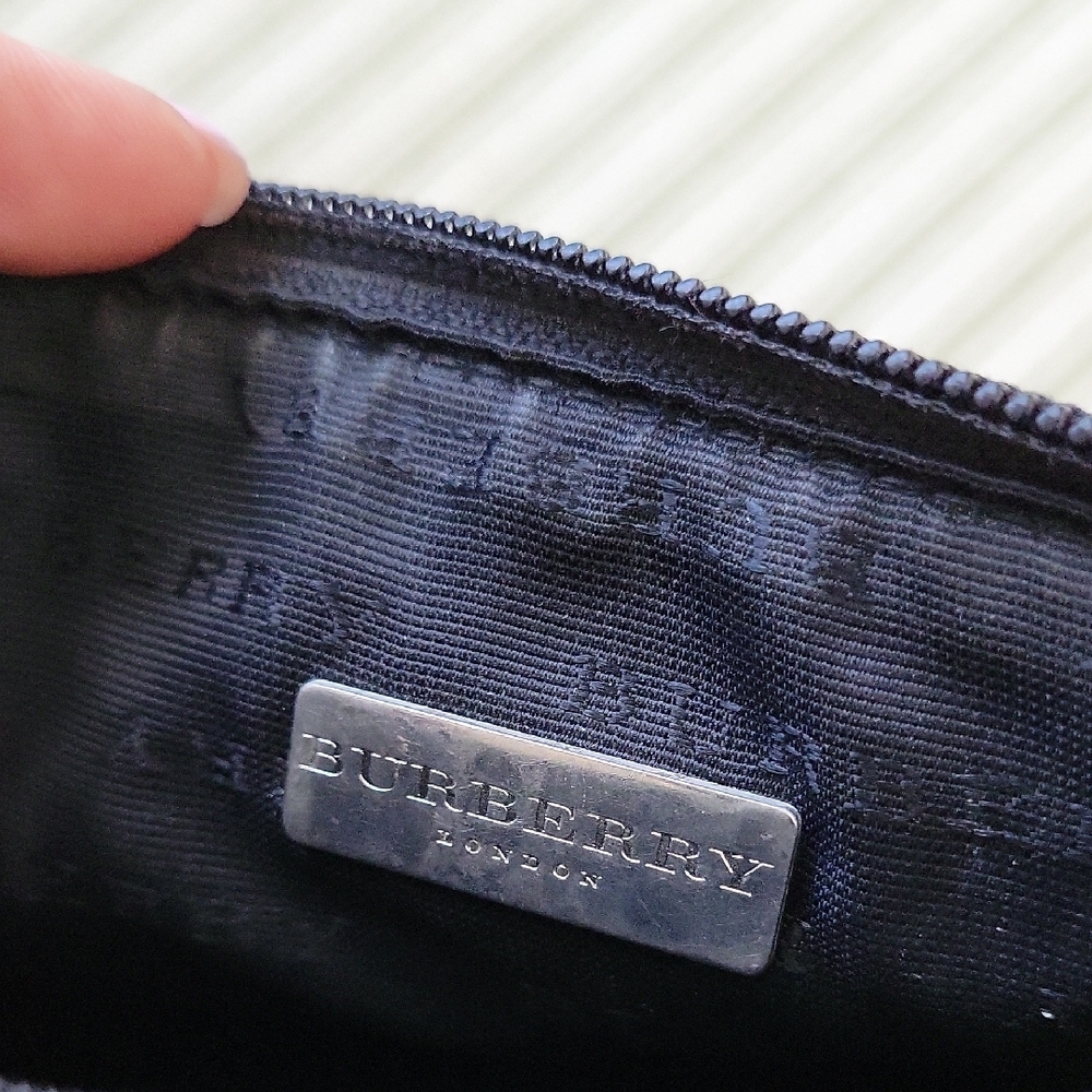 Burberry Classic Check Zip Pouch in Beige and Black - Picture 9 of 11